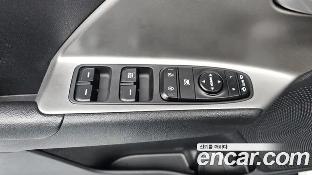 2023 Kia Niro Plus Light (Taxi Trim) Sold VIN KNAA381GFPT011481 – rear exterior