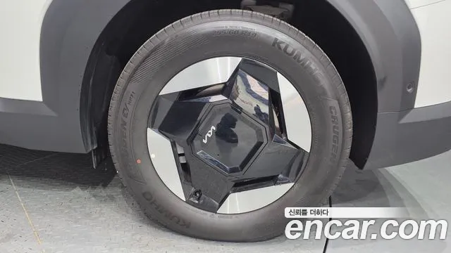 2026 Kia EV9 Long Range 2WD Sold VIN KNAAF811FTS069059 – trunk area