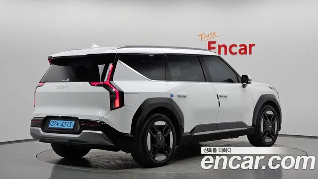 2024 Kia EV9 Long Range 4WD Sold VIN KNAAF815PRS001572 – undercarriage