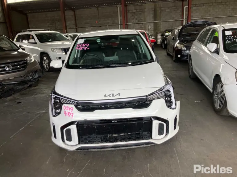 2024 Kia Picanto Damaged VIN KNAB3512MRT233147 – side profile
