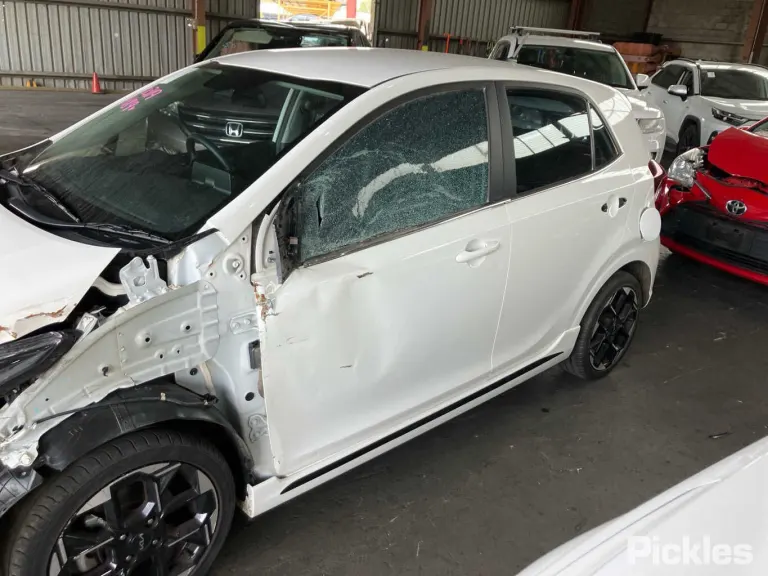 2024 Kia Picanto Damaged VIN KNAB3512MRT233147 – photo 18