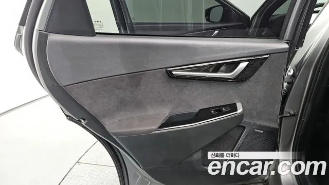 2023 Kia EV6 GT 4WD Sold VIN KNAC181EPPA103863 – interior seats