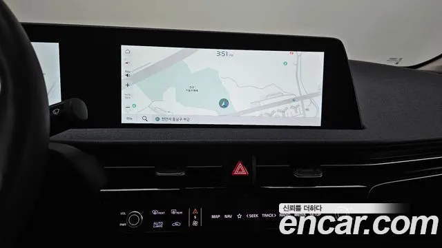 2022 Kia EV6 Long Range Sold VIN KNAC281AFNA046678 – interior seats