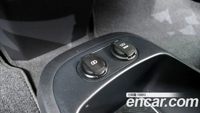 2022 Kia EV6 Long Range Sold VIN KNAC281AFNA049287 – interior seats 2022 Kia EV6 Long Range Sold VIN KNAC281AFNA049287 – interior seats