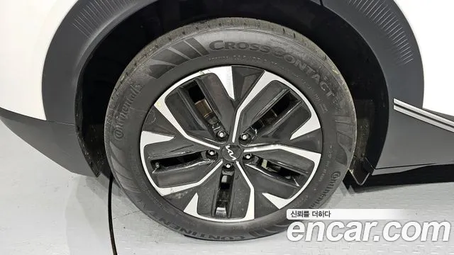 2023 Kia EV6 Long Range Sold VIN KNAC281AFPA605520 – trunk area 2023 Kia EV6 Long Range Sold VIN KNAC281AFPA605520 – trunk area