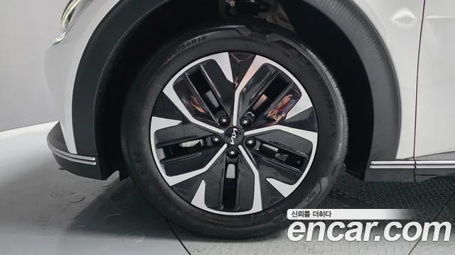 2023 Kia EV6 Long Range 4WD Sold VIN KNAC281CPPA101403 – exterior detail 2023 Kia EV6 Long Range 4WD Sold VIN KNAC281CPPA101403 – exterior detail