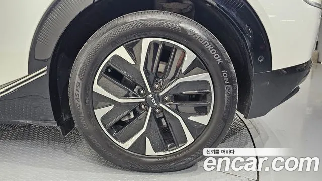 2022 Kia EV6 Long Range Sold VIN KNAC381AFNA041149 – side profile