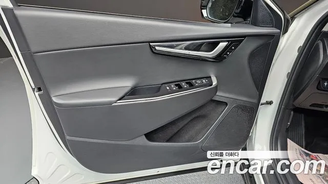 2022 Kia EV6 Long Range Sold VIN KNAC381AFNA045190 – trunk area