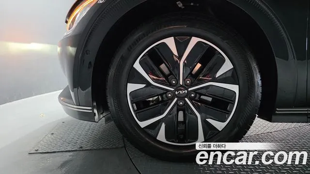 2023 Kia EV6 Long Range Sold VIN KNAC381AFPA136651 – undercarriage 2023 Kia EV6 Long Range Sold VIN KNAC381AFPA136651 – undercarriage