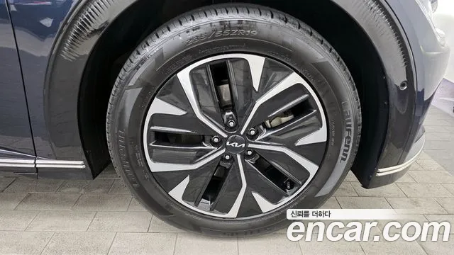 2022 Kia EV6 Long Range 4WD Sold VIN KNAC381CPNA055708 – photo 18