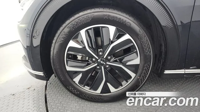 2022 Kia EV6 Long Range 4WD Sold VIN KNAC381CPNA063632 – dashboard