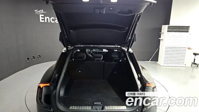 2022 Kia EV6 Long Range Sold VIN KNAC581AFNA011666 – interior seats