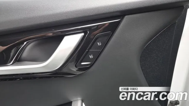2023 Kia EV6 Long Range Sold VIN KNAC581AFPA160871 – interior seats