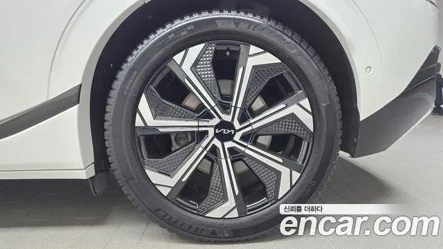 2022 Kia EV6 Long Range 4WD Sold VIN KNAC581CPNA026313 – photo 32