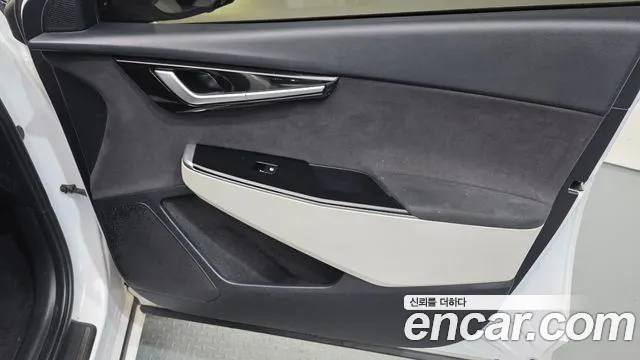 2023 Kia EV6 Long Range 4WD Sold VIN KNAC581CPPA100268 – interior seats