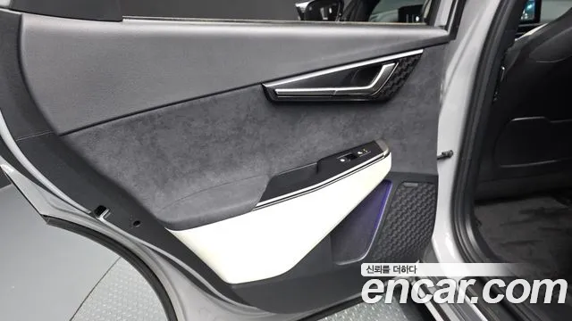 2025 Kia The New EV6 Long Range 4WD Sold VIN KNAC581CPSA225956 – trunk area