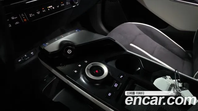 2025 Kia The New EV6 Long Range 4WD Sold VIN KNAC581CPSA226004 – photo 35