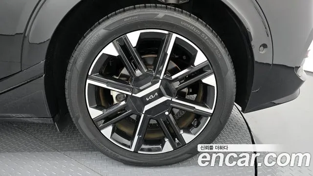 2025 Kia The New EV6 Long Range 4WD Sold VIN KNAC581CPSA226164 – photo 28