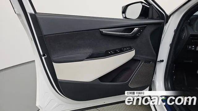 2025 Kia The New EV6 Long Range 4WD Sold VIN KNAC581CPSA624389 – dashboard