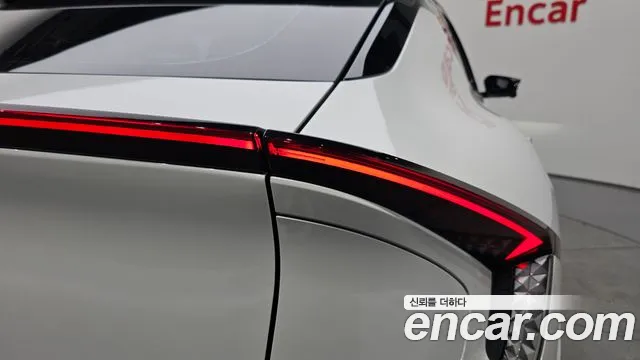 2025 Kia The New EV6 Long Range 4WD Sold VIN KNAC581CPSA624389 – photo 28