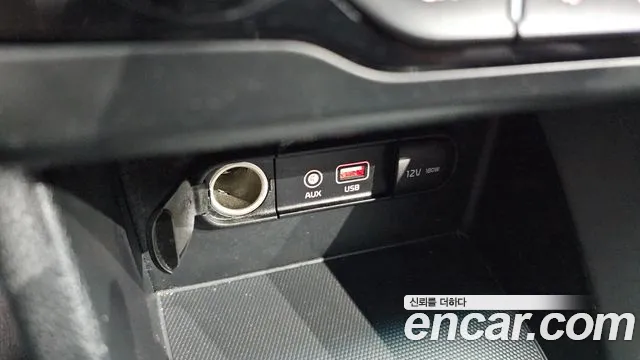 2018 Kia Niro Luxury Sold VIN KNACA81CGJA260953 – exterior detail
