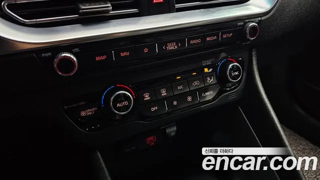 2020 Kia The New Niro 1.6 Hev Sold VIN KNACA81CGLA408211 – front exterior
