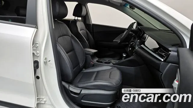 2021 Kia The New Niro 1.6 HEV Sold VIN KNACA81CGMA485796 – rear exterior 2021 Kia The New Niro 1.6 HEV Sold VIN KNACA81CGMA485796 – rear exterior