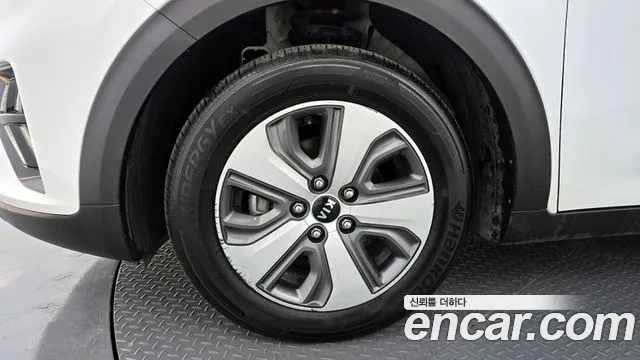 2021 Kia The New Niro 1.6 HEV Sold VIN KNACA81CGMA485796 – photo 23 2021 Kia The New Niro 1.6 HEV Sold VIN KNACA81CGMA485796 – photo 23