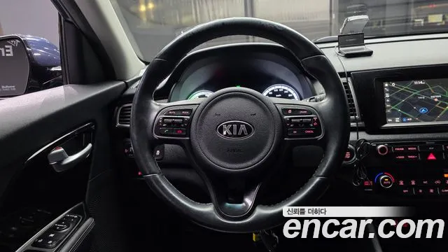 2017 Kia Niro Prestige Sold VIN KNACB81CGHA074560 – undercarriage