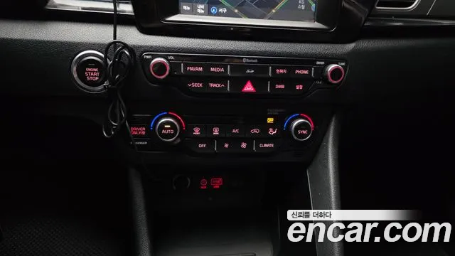 2017 Kia Niro Prestige Sold VIN KNACB81CGHA074560 – photo 13