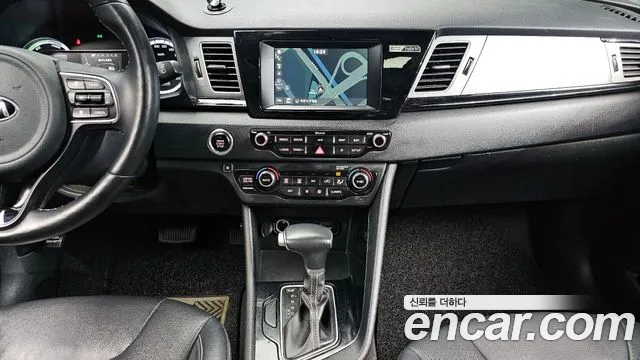 2018 Kia Niro Prestige Sold VIN KNACB81CGJA128133 – dashboard