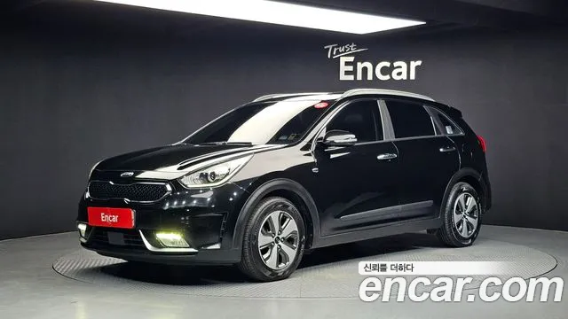 2018 Kia Niro Prestige Sold VIN KNACB81CGJA128133 – trunk area