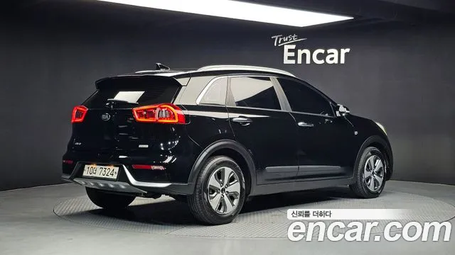 2018 Kia Niro Prestige Sold VIN KNACB81CGJA128133 – photo 14