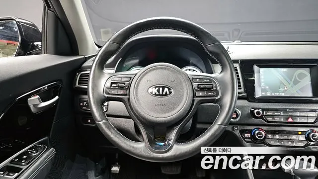 2018 Kia Niro Prestige Sold VIN KNACB81CGJA128133 – photo 16