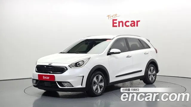 2018 Kia Niro Prestige Sold VIN KNACB81CGJA140449 – trunk area