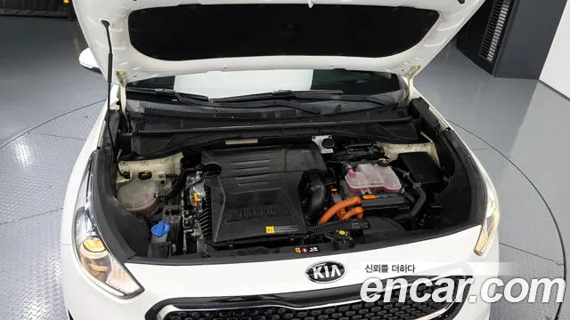 2018 Kia Niro Prestige Sold VIN KNACB81CGJA140449 – photo 15