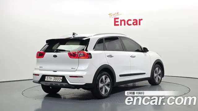 2018 Kia Niro Prestige Sold VIN KNACB81CGJA140449 – photo 17