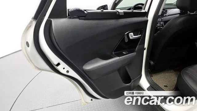 2018 Kia Niro Prestige Sold VIN KNACB81CGJA140449 – photo 20