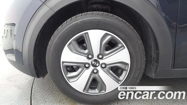 2018 Kia Niro Prestige VIN KNACB81CGJA146566