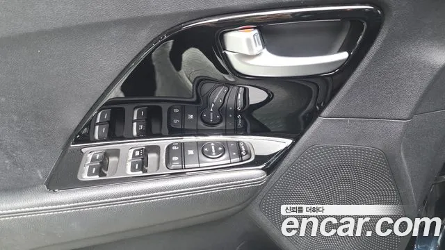 2018 Kia Niro Prestige Sold VIN KNACB81CGJA146566 – photo 19