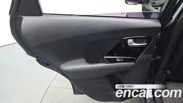 2018 Kia Niro Prestige Sold VIN KNACB81CGJA146566 – photo 23