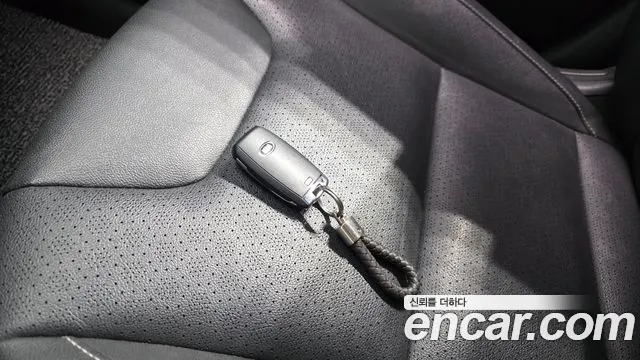2018 Kia Niro Prestige Sold VIN KNACB81CGJA146566 – photo 27