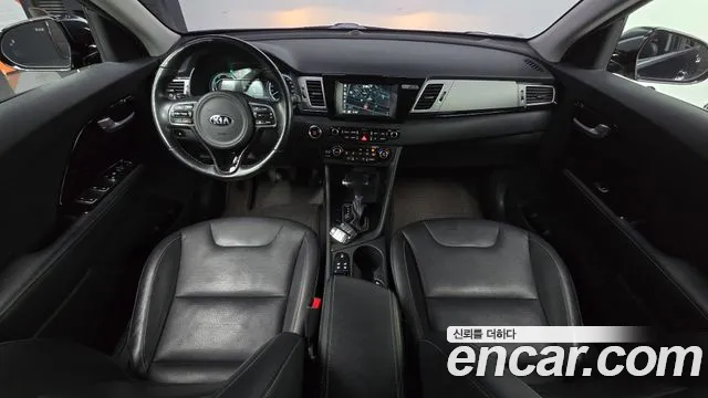 2018 Kia Niro Prestige Sold VIN KNACB81CGJA154396 – trunk area