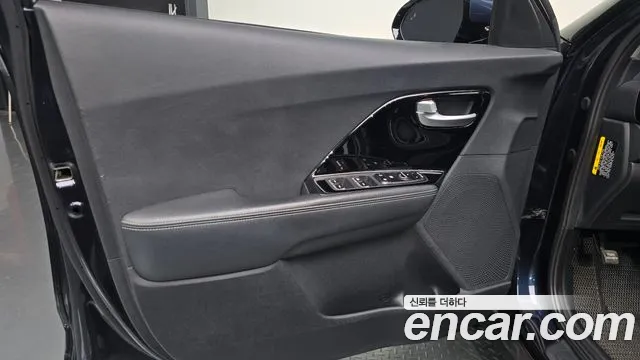 2018 Kia Niro Prestige Sold VIN KNACB81CGJA154396 – photo 14