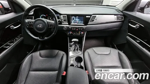 2018 Kia Niro Prestige Sold VIN KNACB81CGJA181020 – photo 16