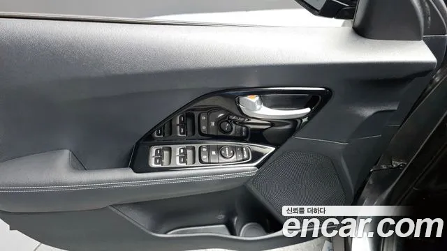 2018 Kia Niro Prestige Sold VIN KNACB81CGJA181020 – photo 17