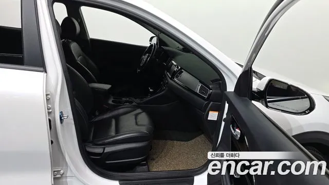 2018 Kia Niro Prestige Sold VIN KNACB81CGJA193182 – photo 17