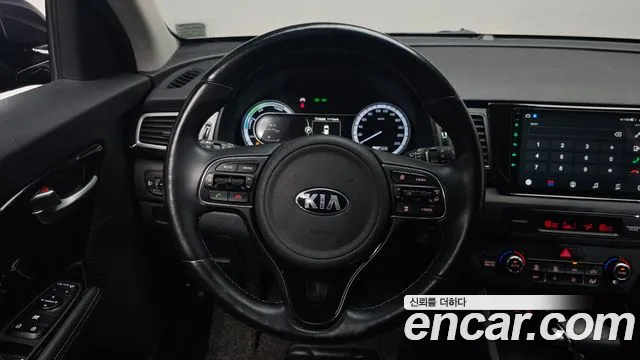 2018 Kia Niro Prestige Sold VIN KNACB81CGJA212880 – engine bay
