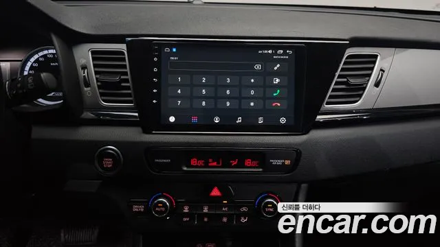 2018 Kia Niro Prestige Sold VIN KNACB81CGJA212880 – photo 23