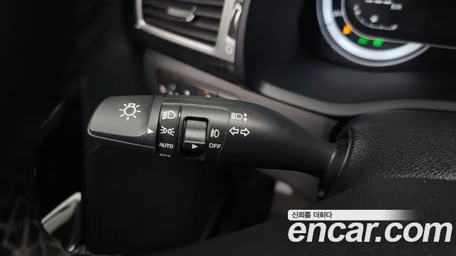 2018 Kia Niro Prestige Sold VIN KNACB81CGJA212880 – photo 28